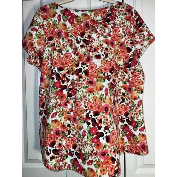 Bleeker & McDougal Women's 1X Red Floral Short Sleeve Shirt - Picture 9 of 12